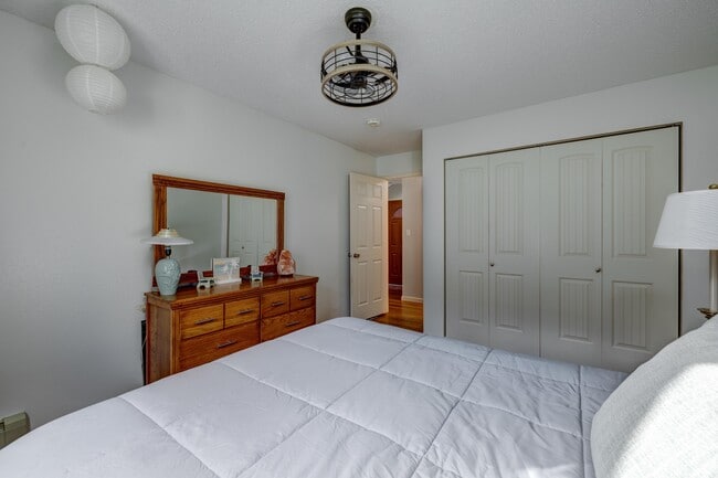 Photo - 4440 S Poplar St Unit 104 B