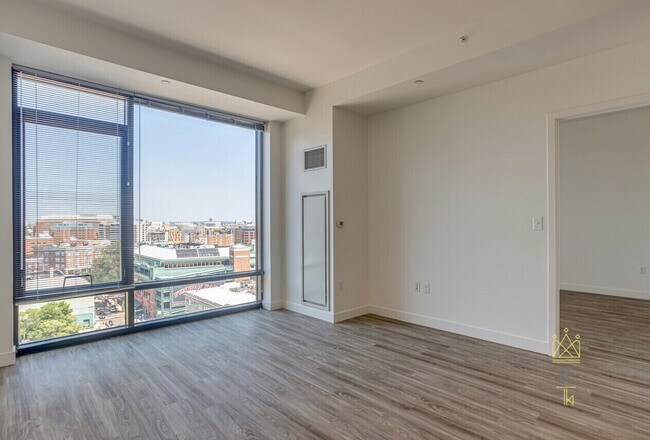 Photo - 1340 Boylston St