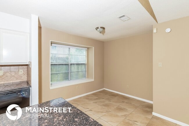 Photo - 1215 New Tree Ln