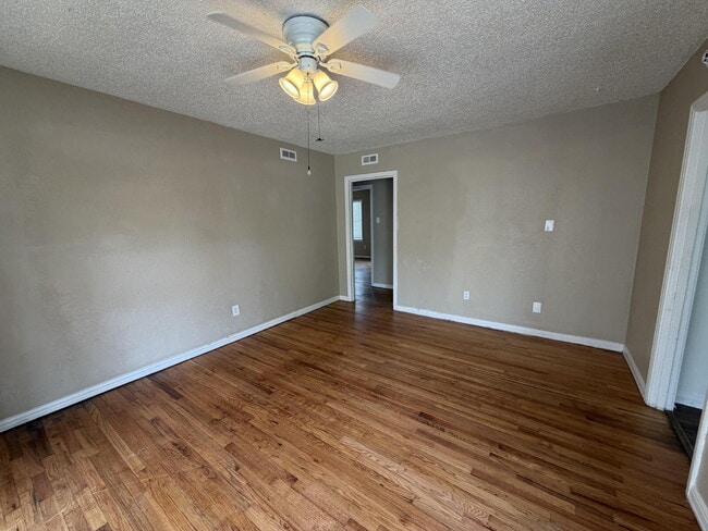 Photo - Wonderful updated home! 3/1!