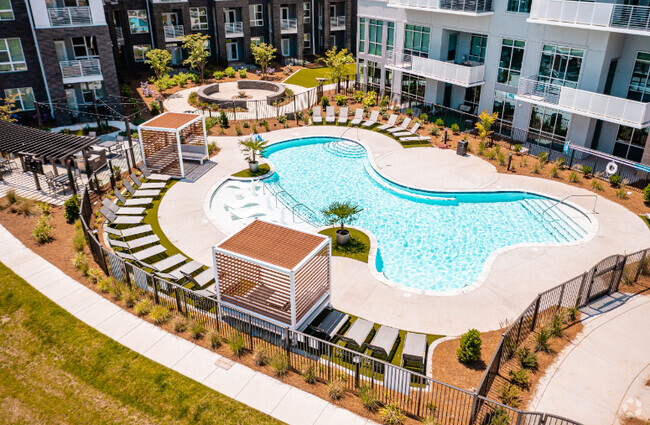 Building Photo - Towerview Ballantyne Rental