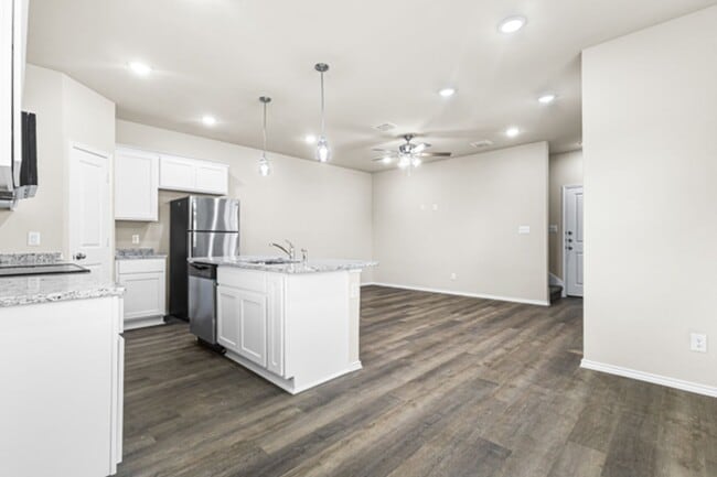 106 Sai Manor