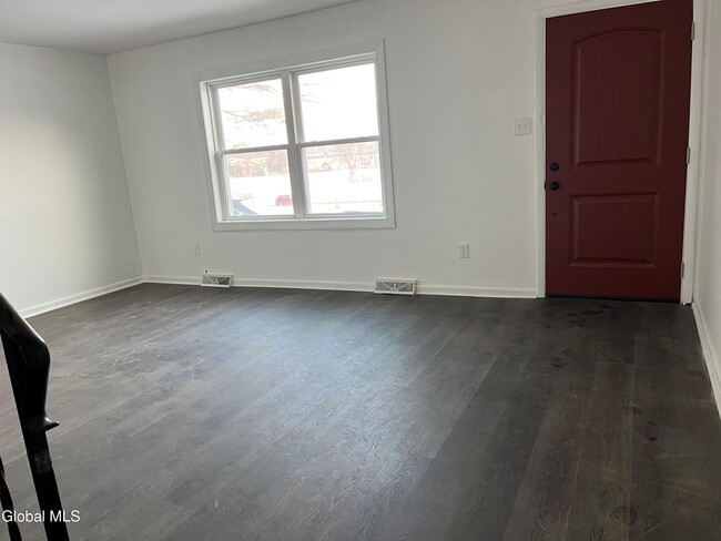 Photo - 5 Webster Ct Unit B