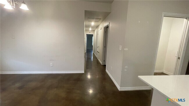 Photo - 202 Lowes Blvd