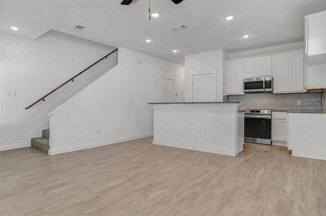 Photo - 1219-1221 Bells Dr