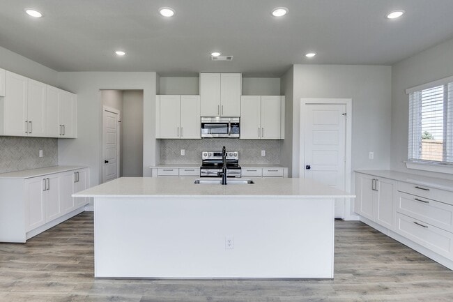 Building Photo - AVAILABLE NOW! NEW LUXURIOUS TRIPLEX LOCATED ON 1-ACRE LOT IN MIDLOTHIAN, TX!