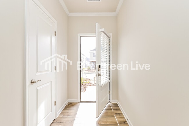 Photo - 5519 Hydrangea St