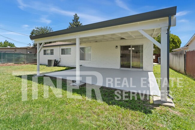 2815 Erin Dr