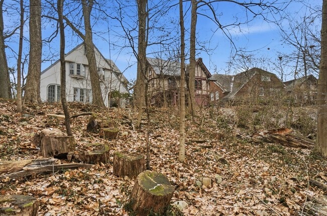 Photo - 2104 Iuka Ave