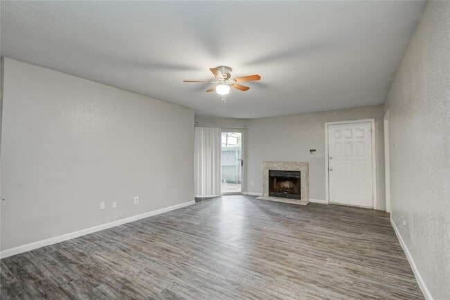 Photo - 9797 Leawood Blvd Unidad True