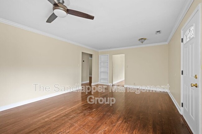 Photo - 935 Pauline Ave