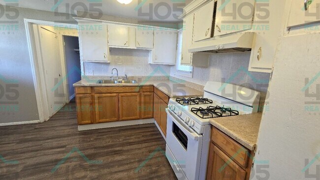 Photo - 3 Bedroom in MWC!