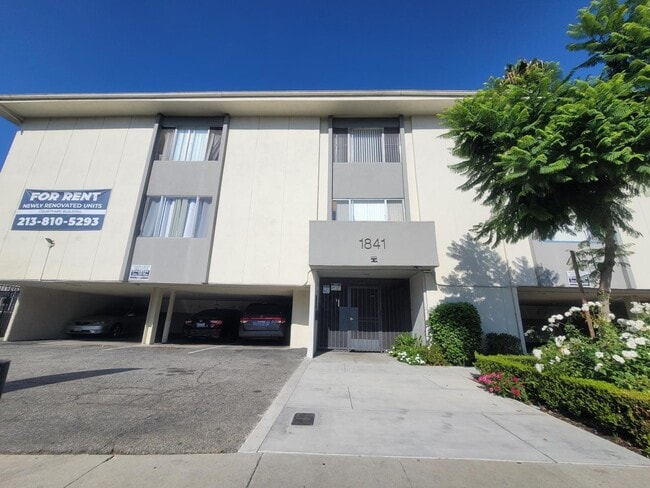 Photo - 1841 S. Manhattan Pl