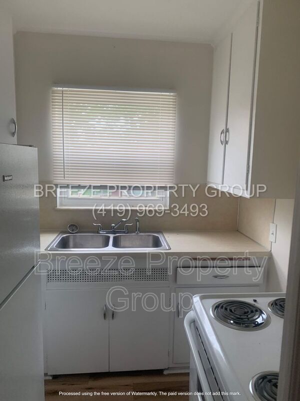 Photo - 2445 W Bancroft St
