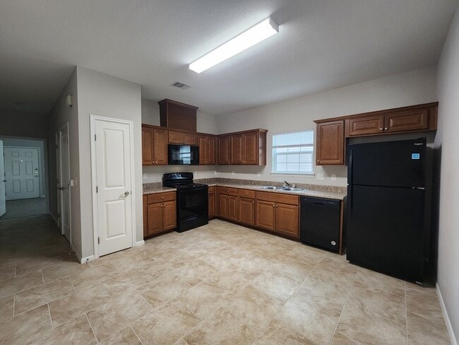 Photo - 4/2/2 Townhome