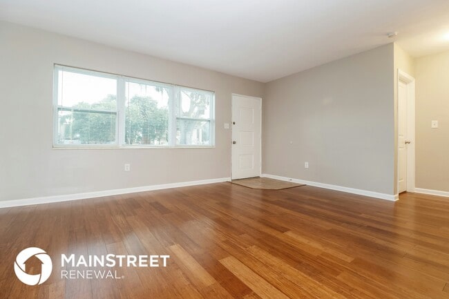 Photo - 723 Sunset Dr