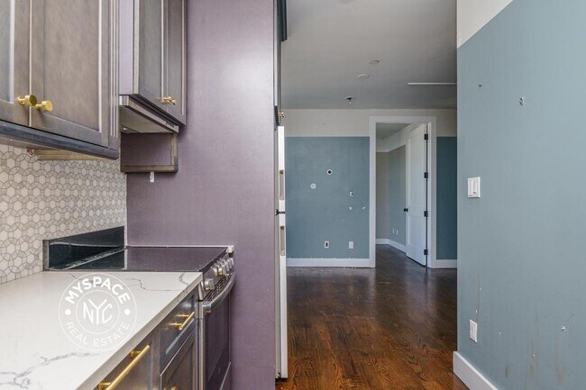 Photo - 187 Kent Ave Unidad 501