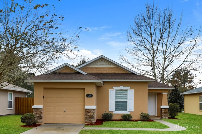 Photo - 713 Wynfield Cir House