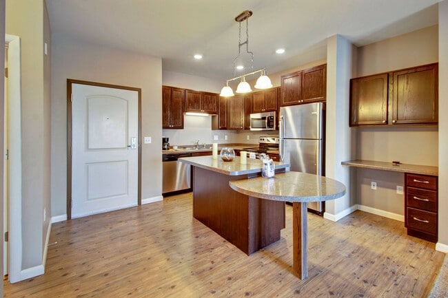 Building Photo - Dakota Commons Apartment Homes