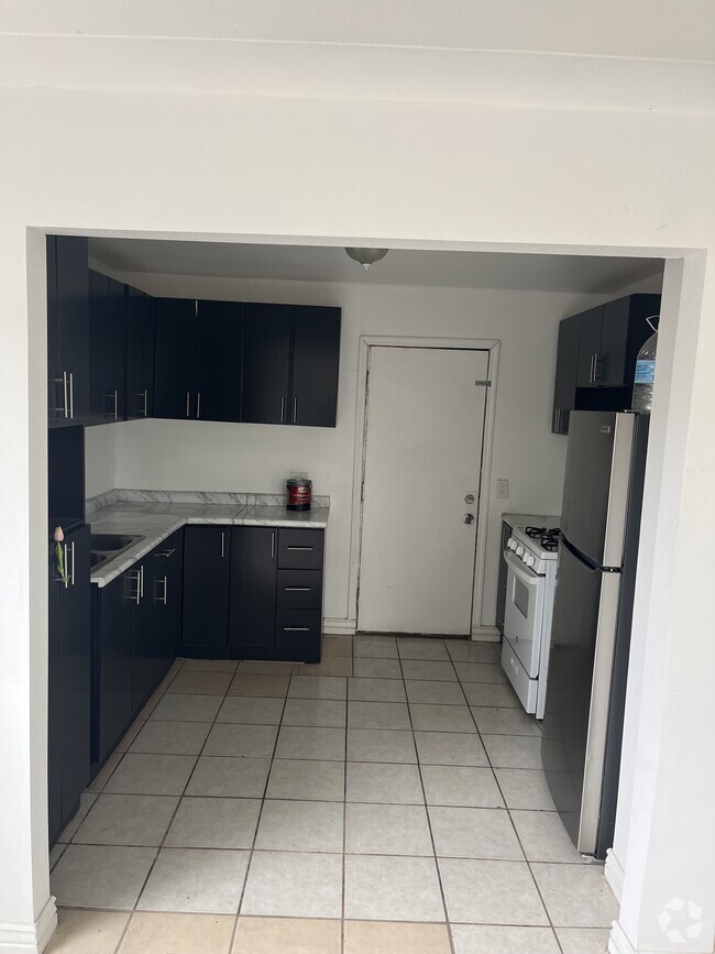 Building Photo - 301 S Magnolia Ave Rental