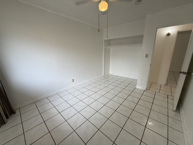 Photo - 2BD/1BA Duplex in Pearl City – Parking, In-Unit W/D