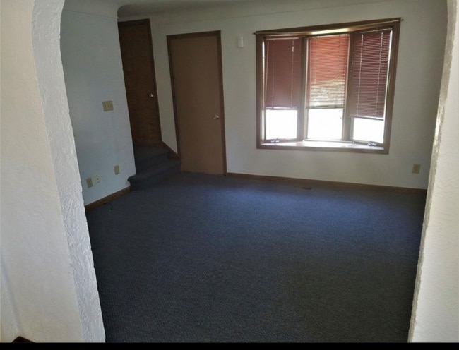 Photo - 504 Parkwood St