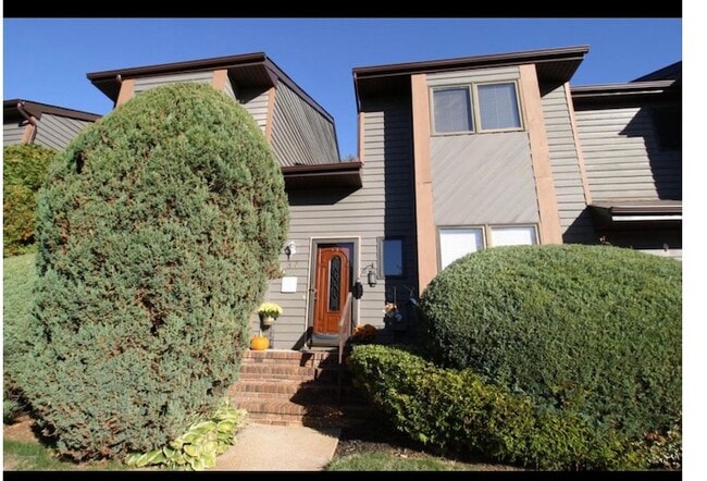 Photo - 37 Ventura Ct Townhome
