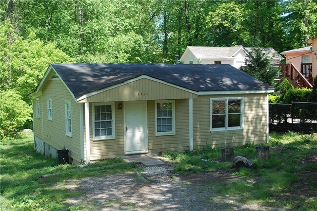 Photo - 5765 Hillside Dr NW House