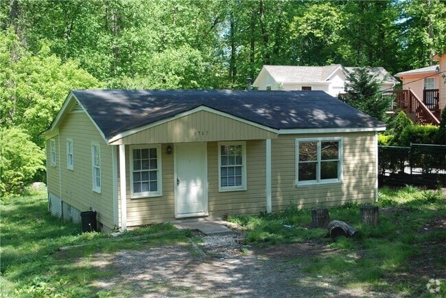 Building Photo - 5765 Hillside Dr NW Rental