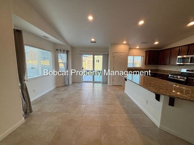 Photo - 100 Deschutes Dr