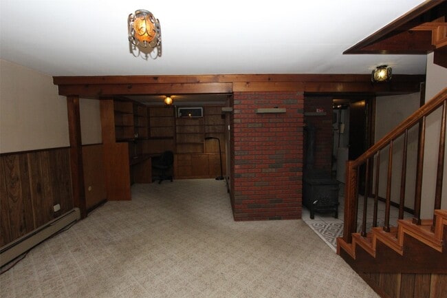 Photo - 304 Hazel Dr