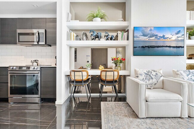 Photo - 398 NE 5th St Unidad SI ID1243873P