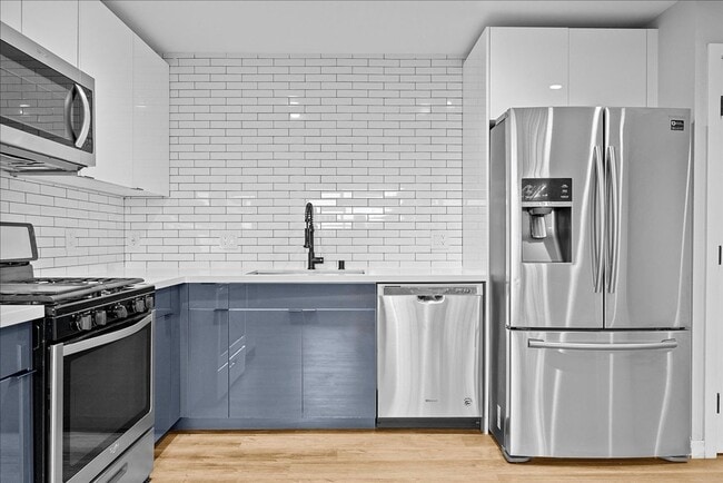 Photo - 941 Normandie Ave Unidad 03