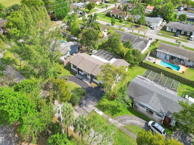 Photo - 4330 NW 8th St