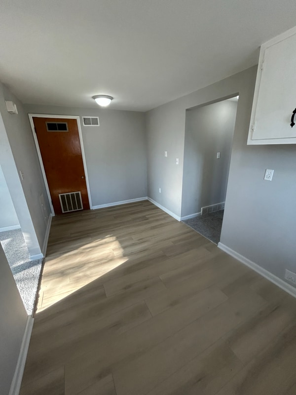 Photo - 160 Roberta Ave Unit 4