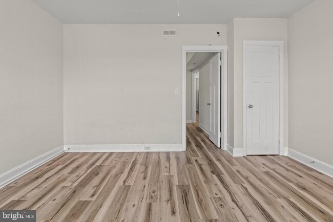 Photo - 308 Elrino St