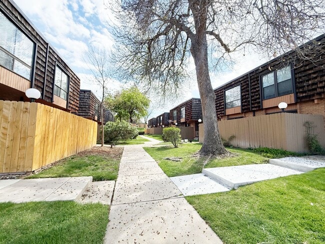 Photo - Clean & Quiet 3 Bed / 2.5 Bath Town Home with 2 Car Garage in Arvada