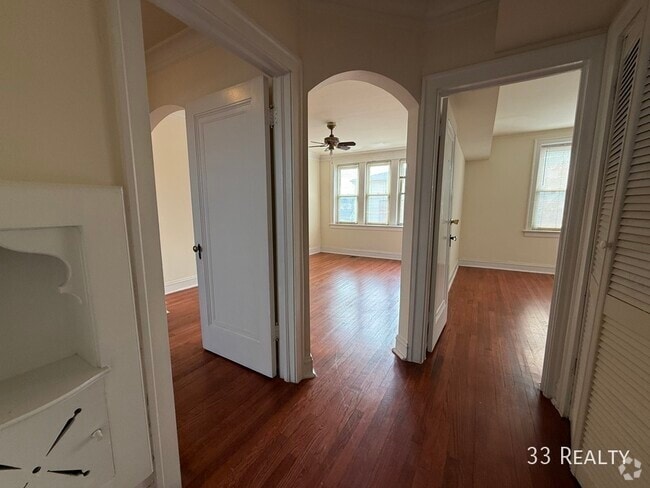 Building Photo - 2751 N Lavergne Ave Unit F Rental