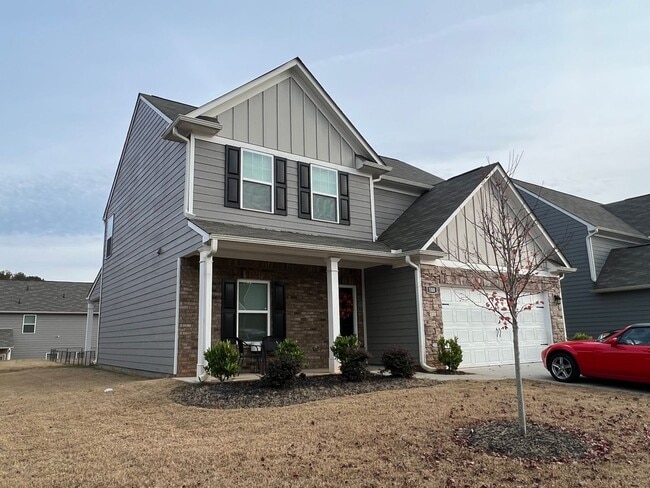 588 Greenlee Rd
