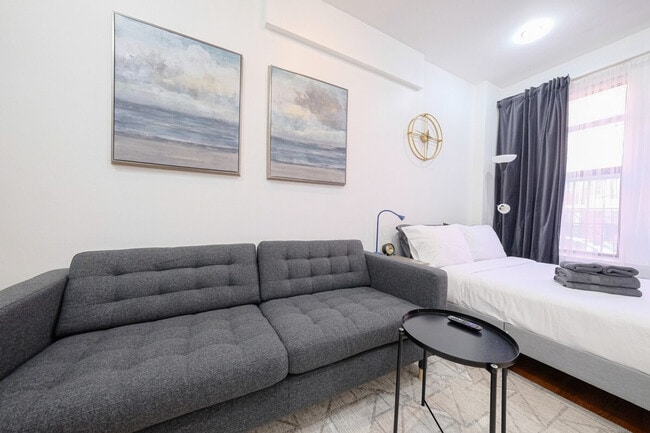 Photo - 310 E 103rd St Unit SI ID1032007P