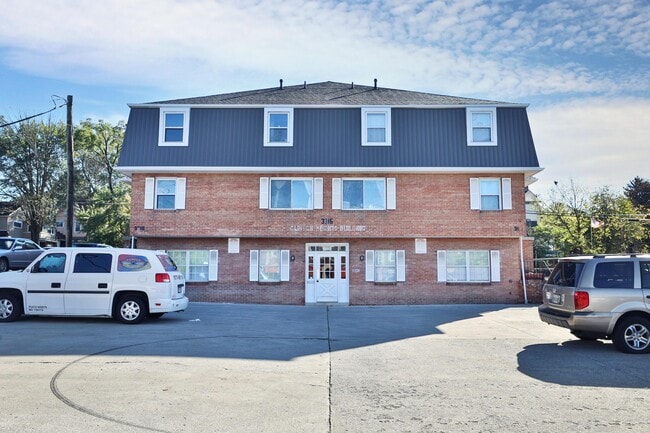 Building Photo - 3318 N High St Unit 3314