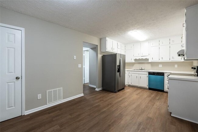 Photo - 366 Haymarket Ln