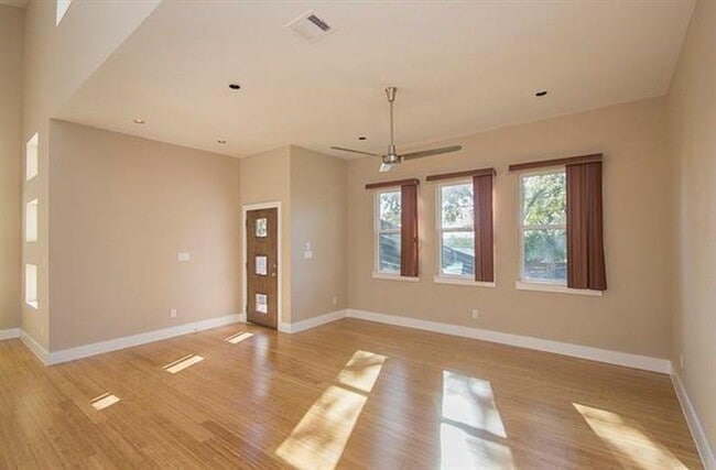 Photo - 2708 Oak Springs Dr