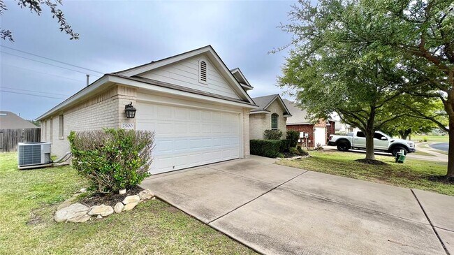 Photo - 2500 Pearson Way