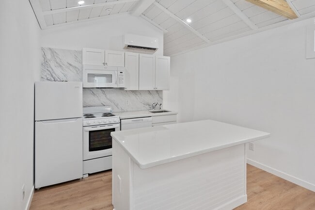 Photo - 720 Pritchett Ln