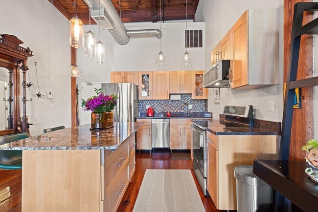 Photo - 49 Munroe St Unit 405