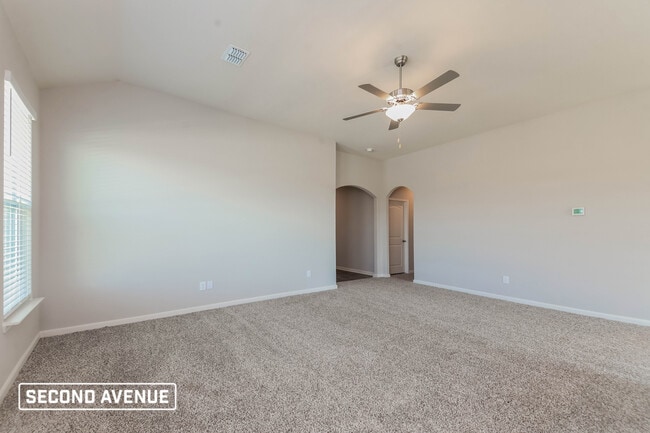 Photo - 525 Harbor Oaks Dr