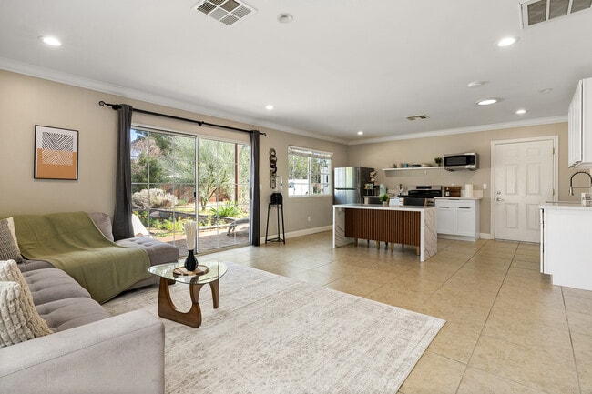 Building Photo - 23018 Oxnard St