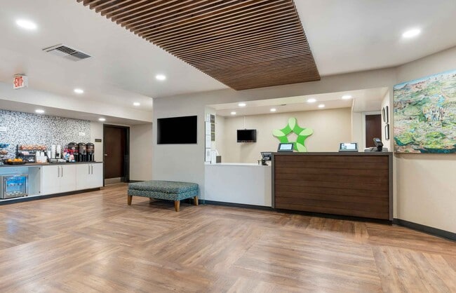 Furnished Studio-Union City - Dyer St.