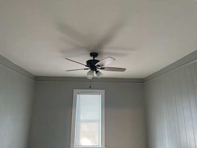 Photo - 601 8th St W